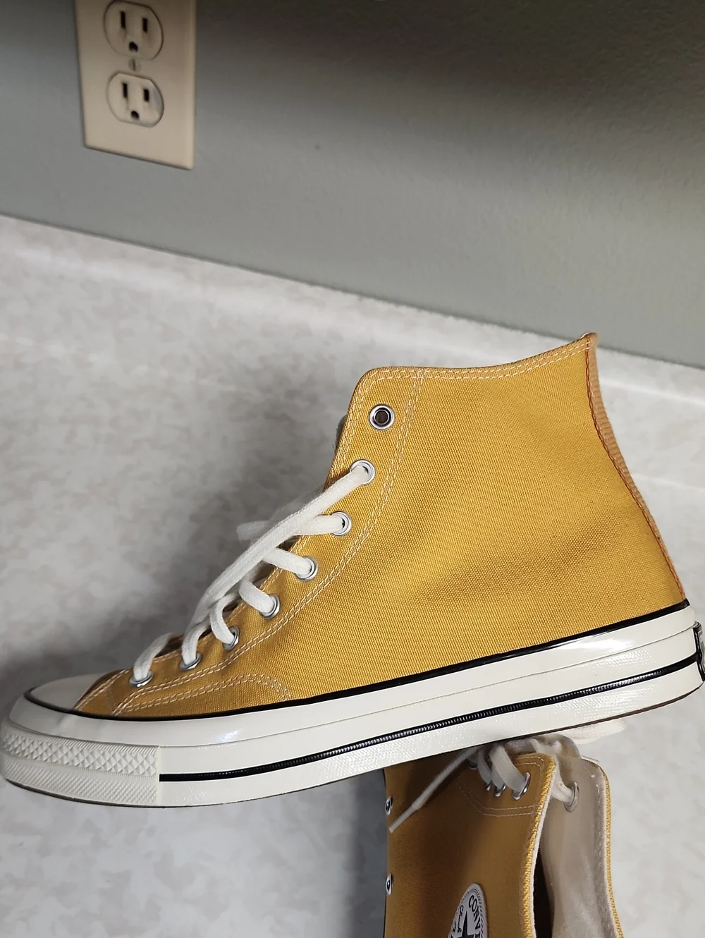 Converse Hi Sunflower Yellow Chuck Taylor All Star High Top M12..W14 number 1137